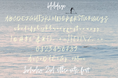Holidaze - Bouncy Hand Drawn Script Font