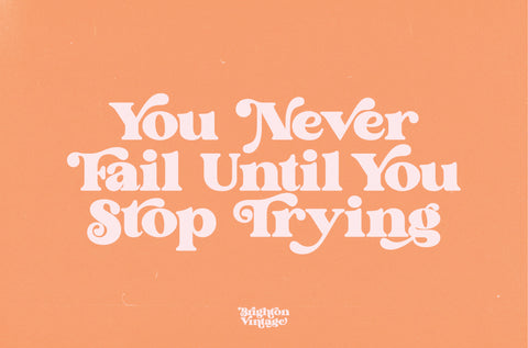 Brighton Vintage – 70s-Inspired Display Font with Bold Curves