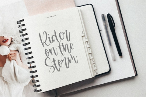 Maledictus is a Modern Handwritten Font