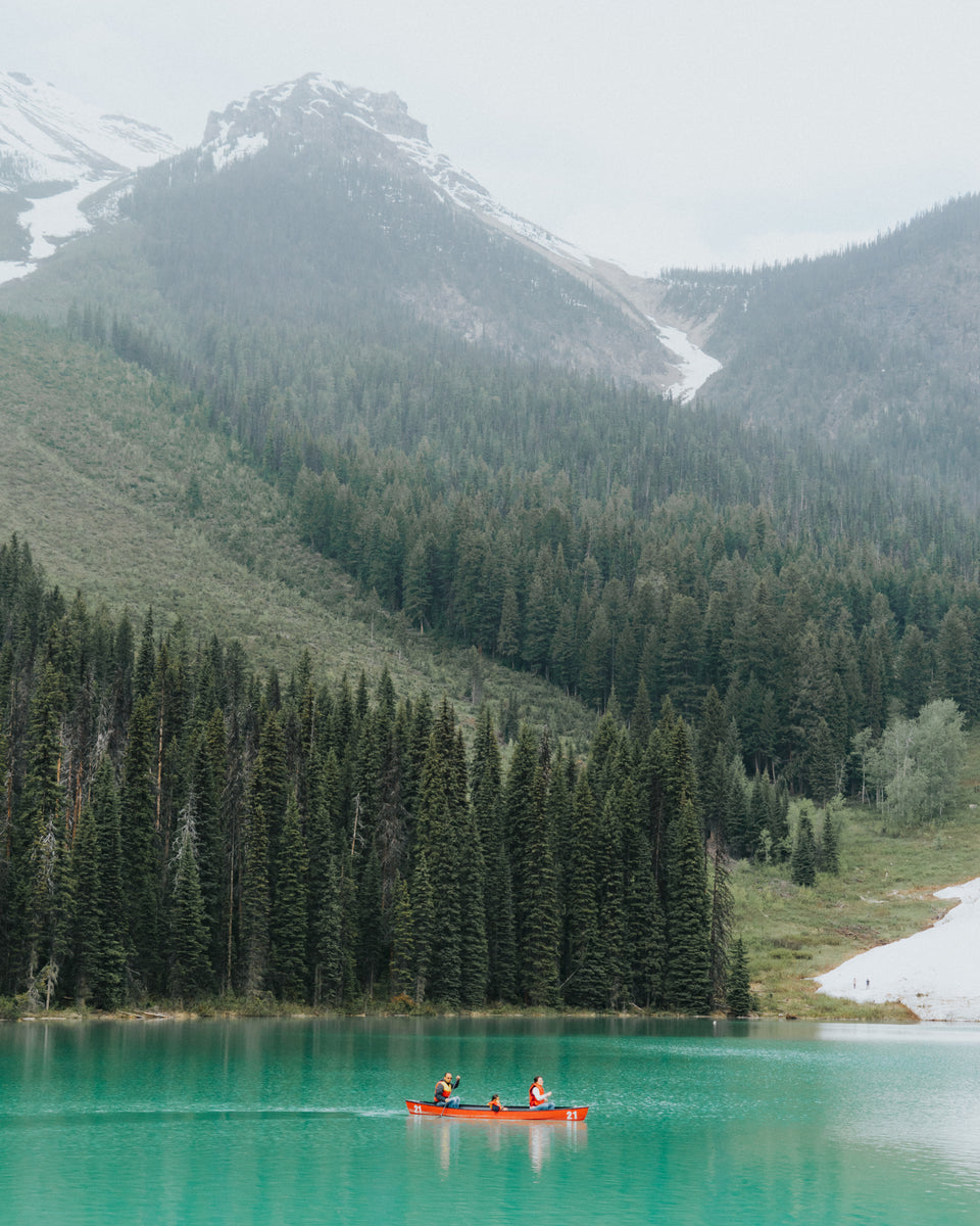 Kayak on Lake - Free Stock Photo – Pixel Surplus